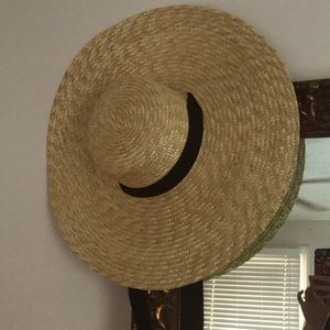 Straw hat with ribbon